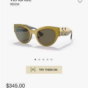 Versace Sunnies 🕶️ *AUTHENTIC! 🩷 make an offer